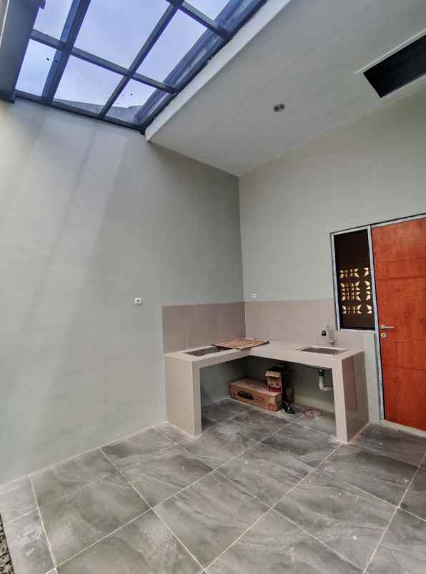 dijual rumah pabuaran kec cipayung depok