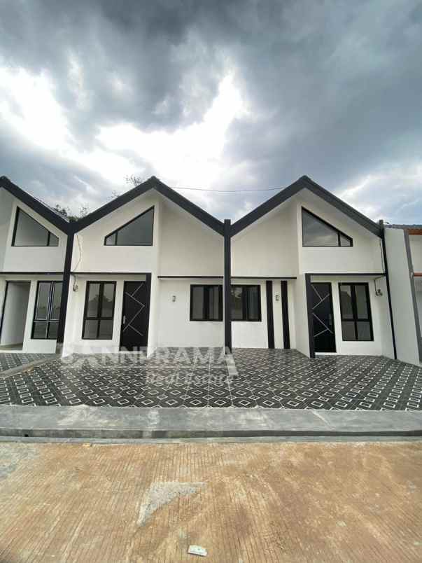 dijual rumah pakansari