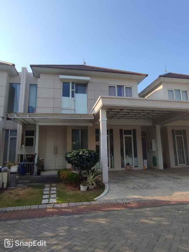 dijual rumah pakuwon city grand island