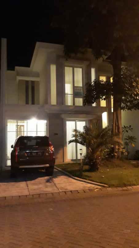 dijual rumah pakuwon city long beach