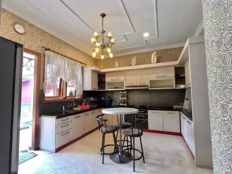 dijual rumah panorama jatipadang