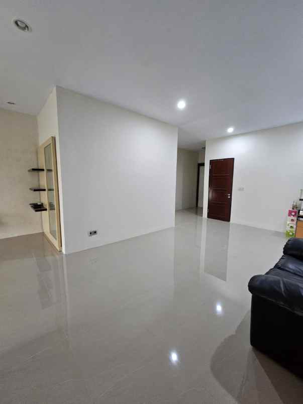 dijual rumah pantai indah kapuk jakarta