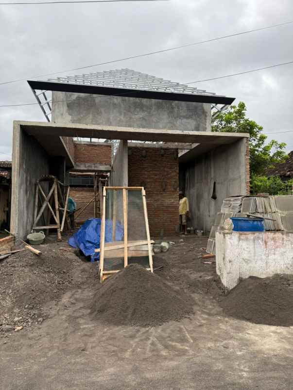 dijual rumah pasar godean