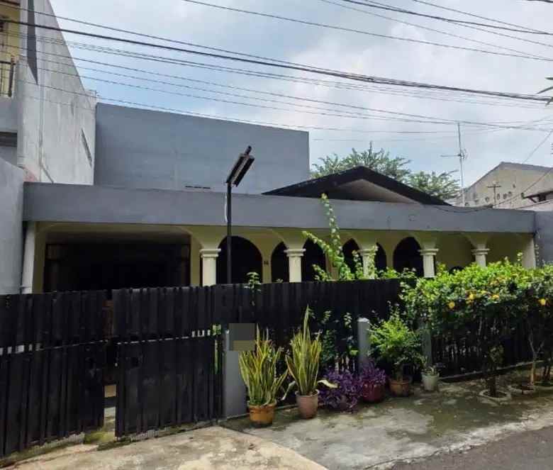 dijual rumah pasar minggu