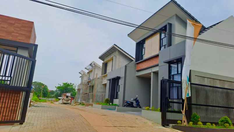 dijual rumah pd petir kec bojongsari