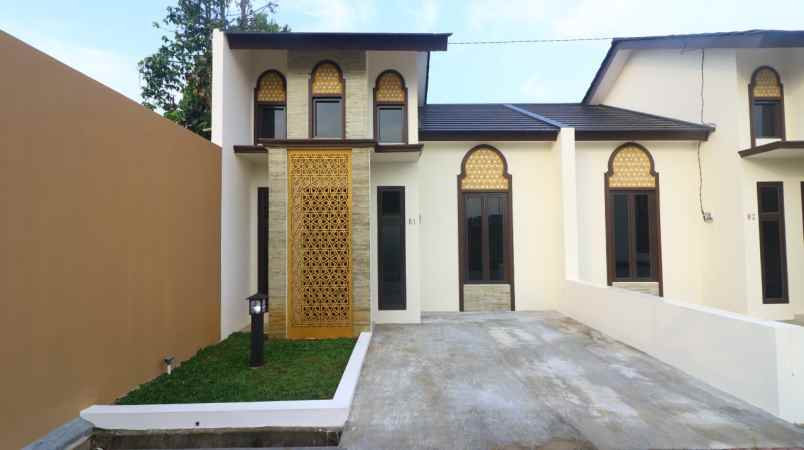 dijual rumah pd udik kec kemang