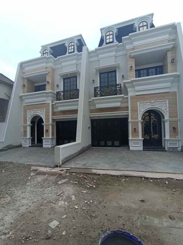 dijual rumah pejaten