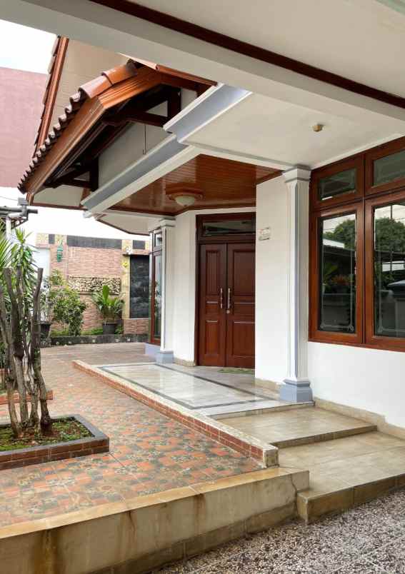 dijual rumah pejaten barat