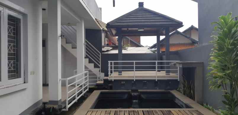 dijual rumah permana