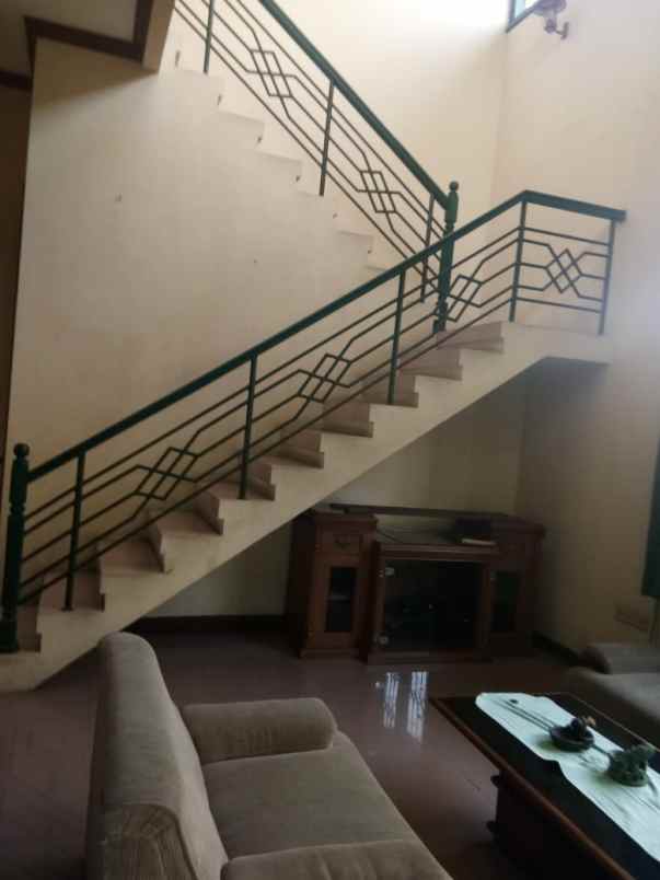 dijual rumah permata arcamanik