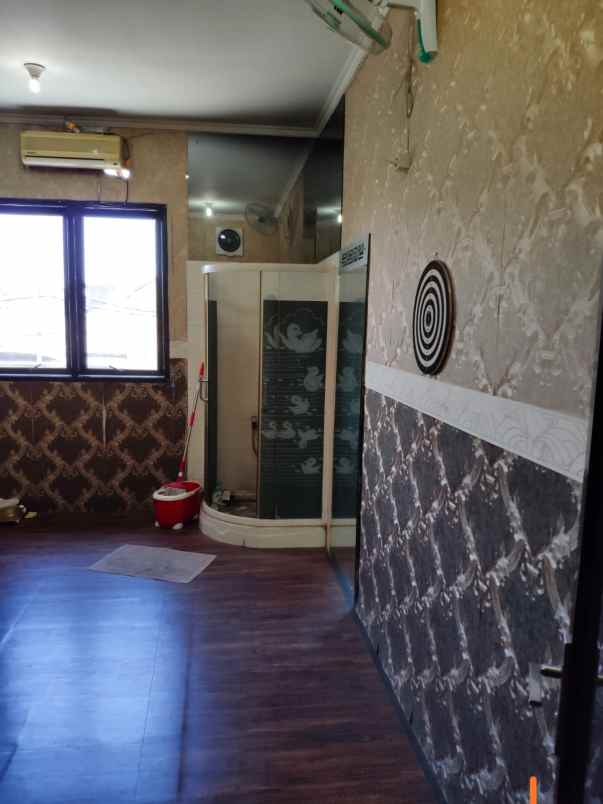 dijual rumah perum griya buana