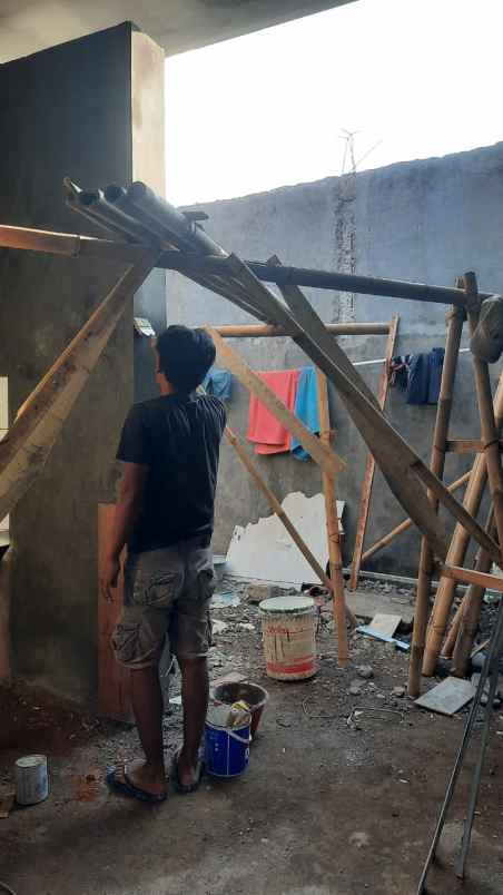 dijual rumah perum p4a pudakpayung