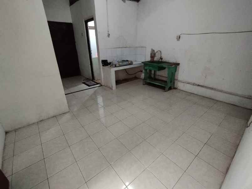 dijual rumah perumahan anggunan jelidro