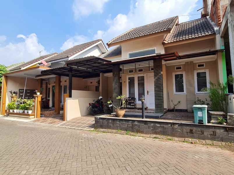 dijual rumah perumahan cengger ayam suhat