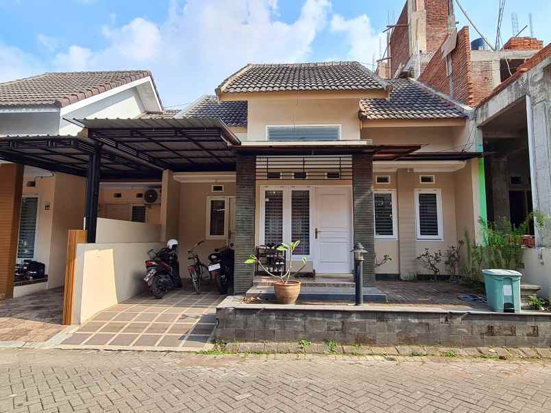 dijual rumah perumahan cengger ayam suhat