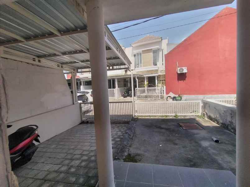dijual rumah perumahan de naila