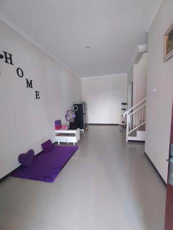 dijual rumah perumahan de naila