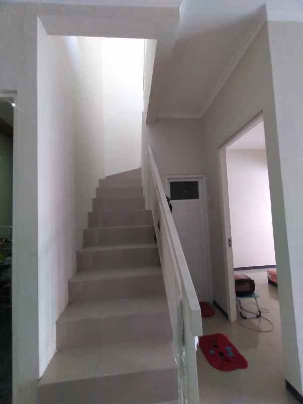 dijual rumah perumahan de naila