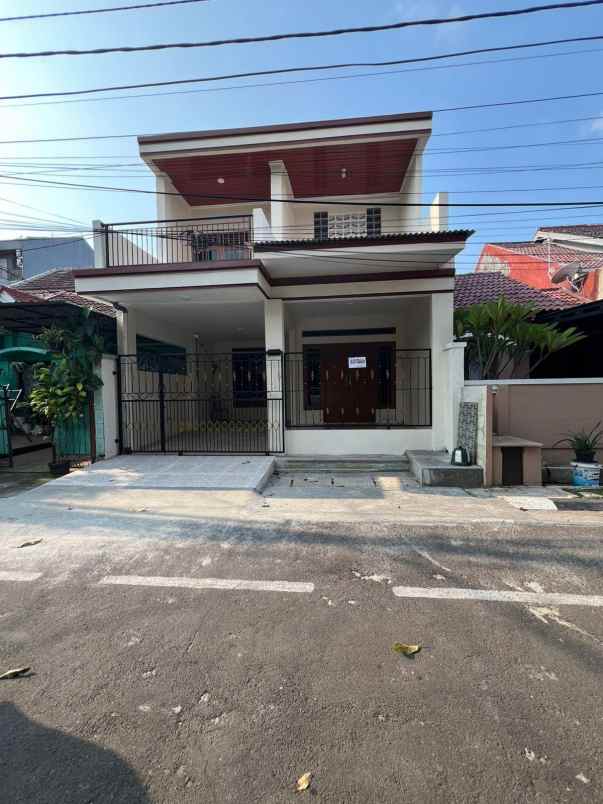 dijual rumah perumahan duta bumi