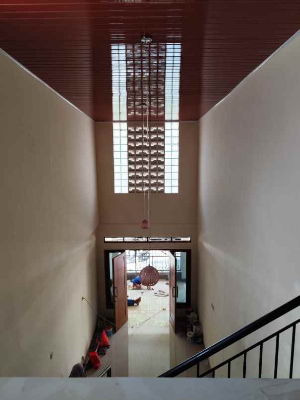 dijual rumah perumahan duta bumi
