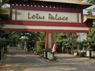 dijual rumah perumahan lotus palace pik