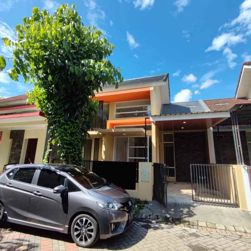 dijual rumah perumahan permata jingga