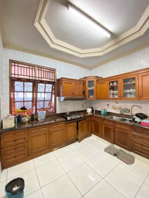 dijual rumah perumahan pondok kelapa