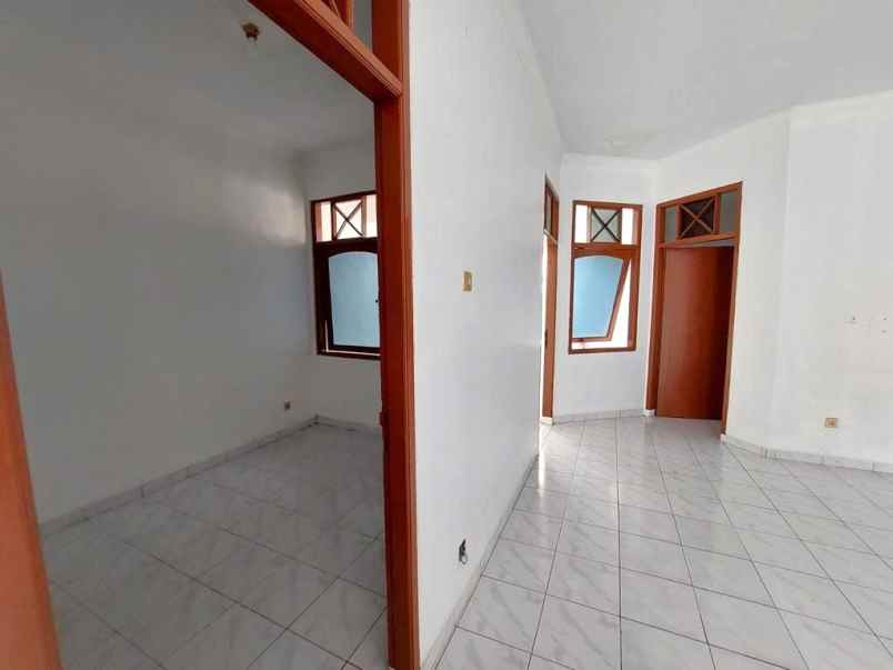 dijual rumah perumahan satwika permai