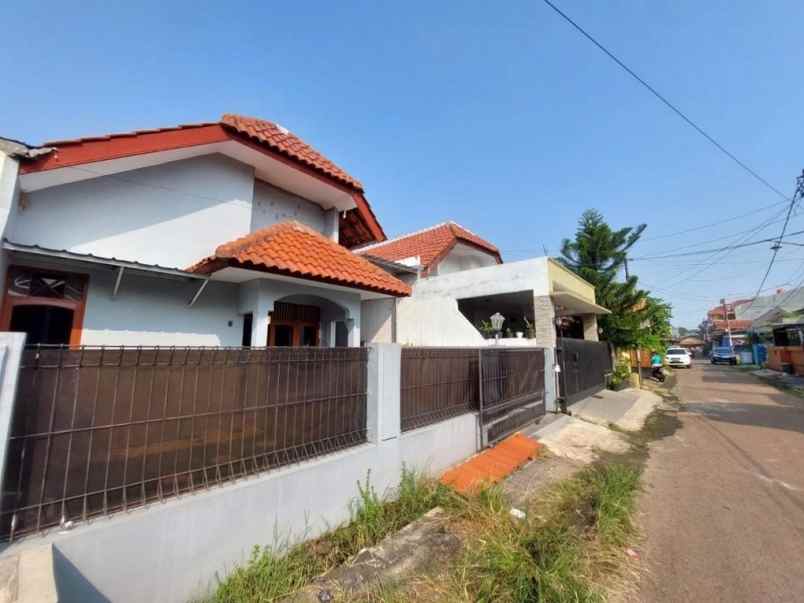 dijual rumah perumahan satwika permai