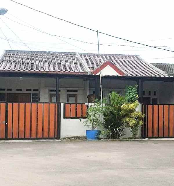 dijual rumah perumahan taman aster kel