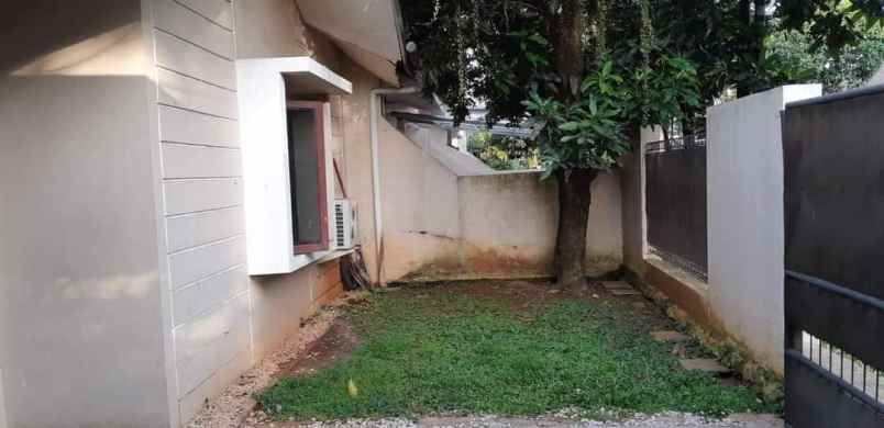 dijual rumah perumahan wisma cakra