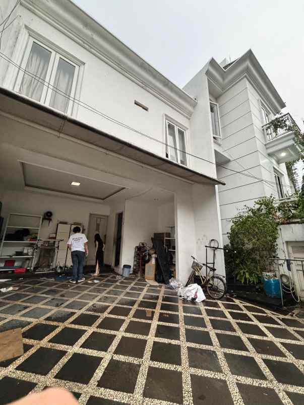 dijual rumah petogogan kebayoran baru