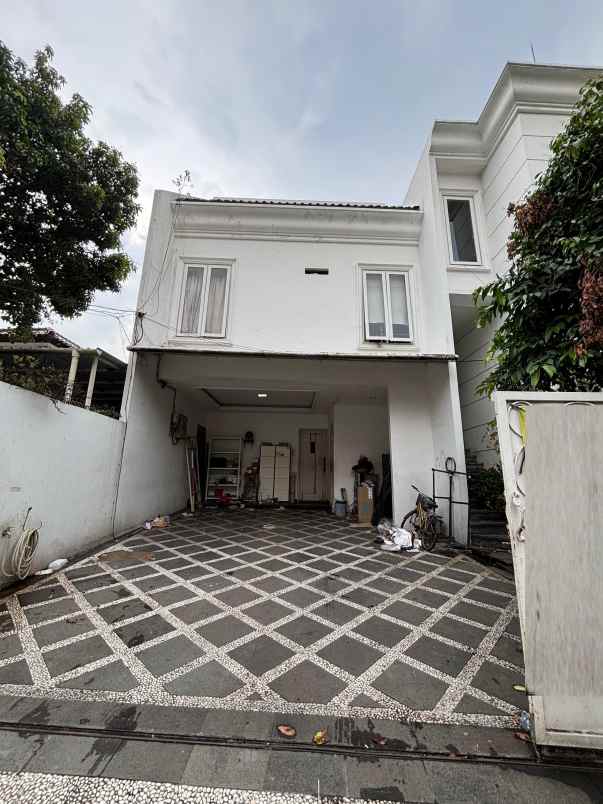 dijual rumah petogogan kebayoran baru