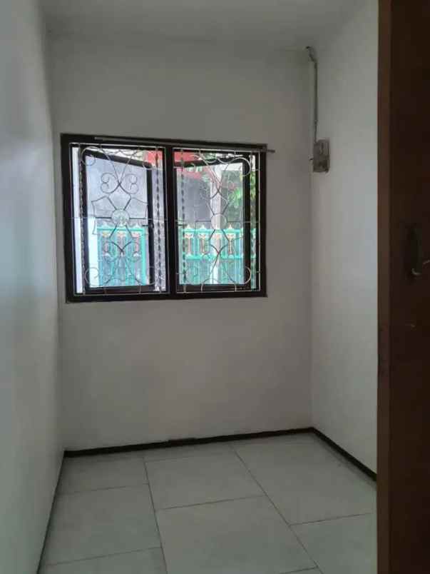 dijual rumah petukangan selatan