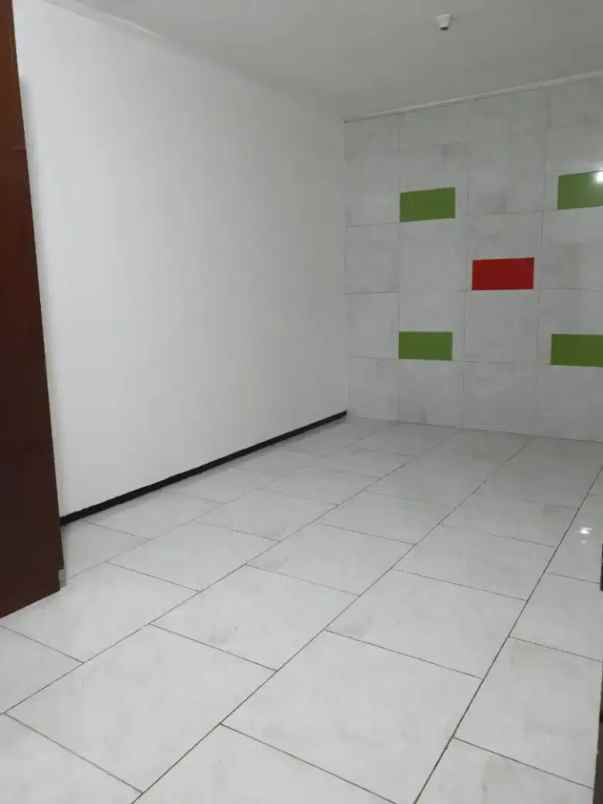 dijual rumah petukangan selatan