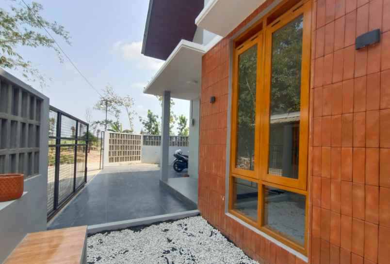 dijual rumah pleret