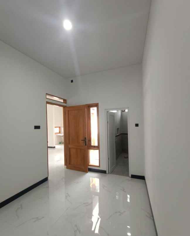 dijual rumah pleret