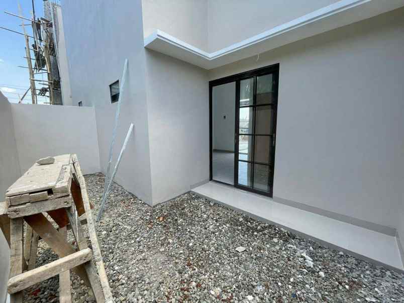 dijual rumah pocis