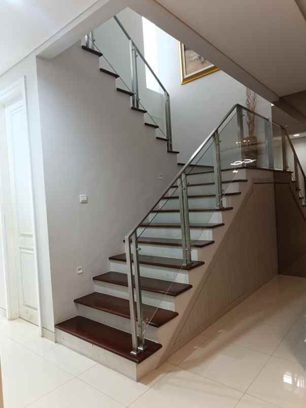 dijual rumah pojcity semarang barat