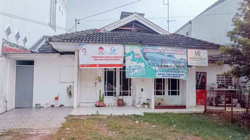 dijual rumah poligon kel bukit lama kec