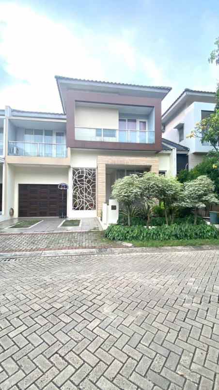 dijual rumah pondok aren