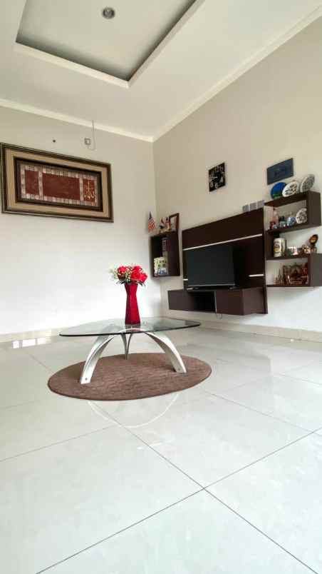 dijual rumah pondok aren