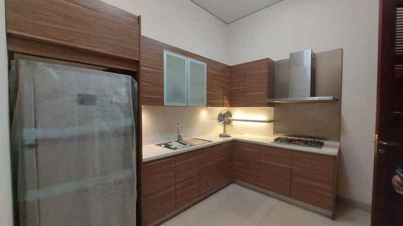 dijual rumah pondok indah