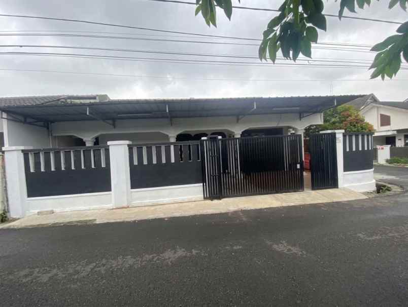 dijual rumah pondok kopi