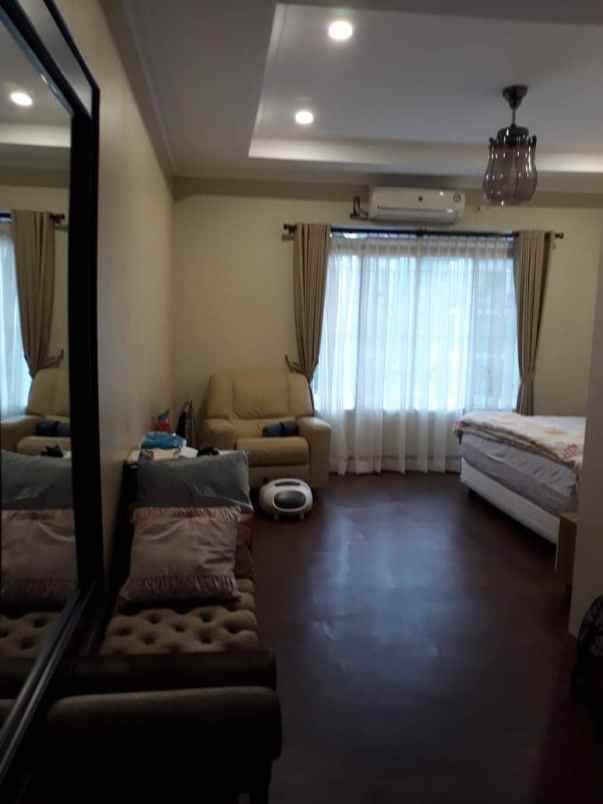 dijual rumah pondok labu