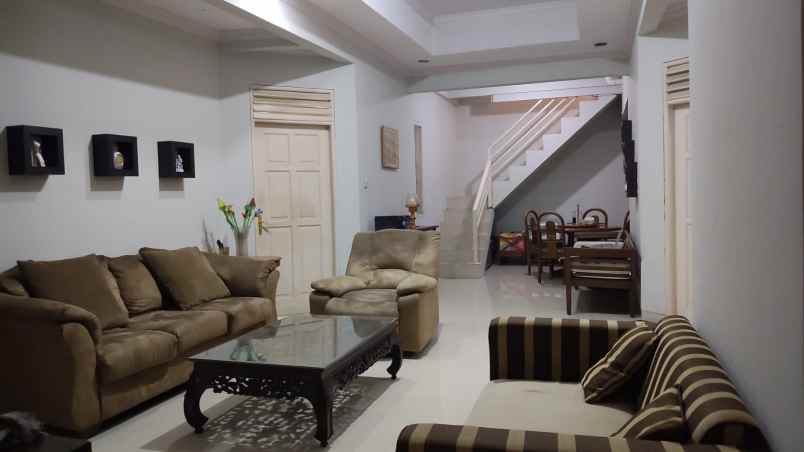 dijual rumah pondok pekayon indah