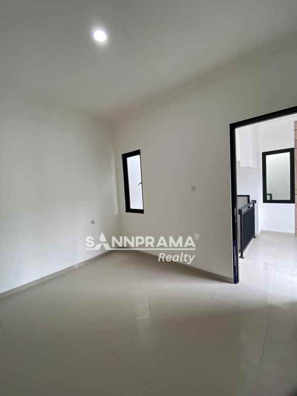 dijual rumah pondok petir depok