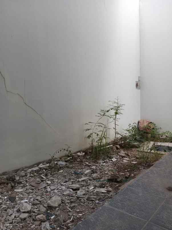 dijual rumah pondok ungu