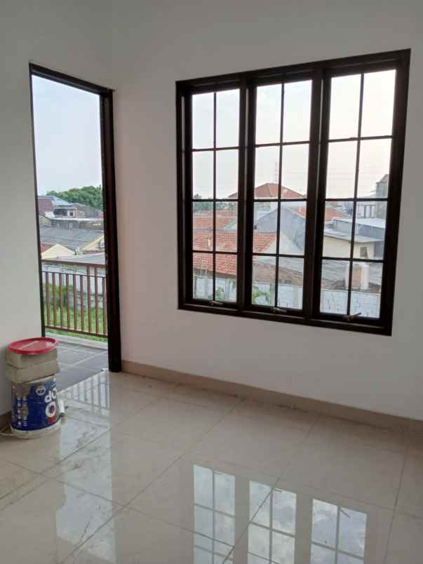 dijual rumah pondok ungu