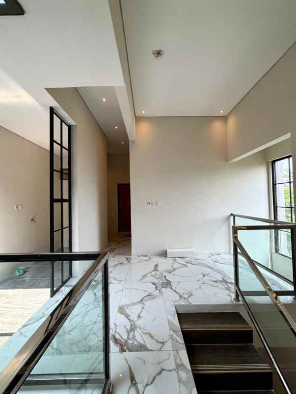 dijual rumah premium modern dekat bandara abd saleh